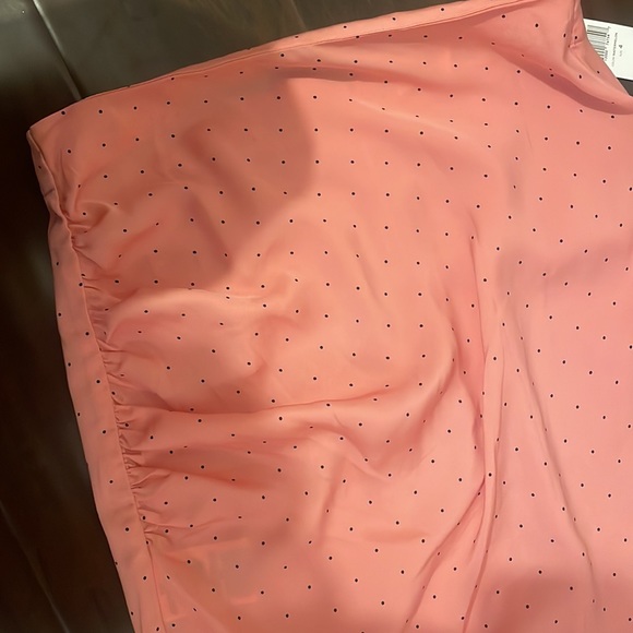 Pink skirt BCBG - Picture 2 of 4